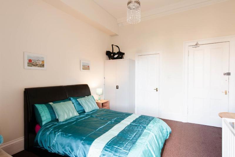 Edinburgh Central Oldtown Aparthotel エクステリア 写真