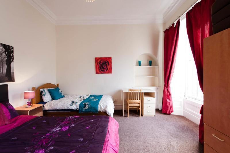 Edinburgh Central Oldtown Aparthotel エクステリア 写真
